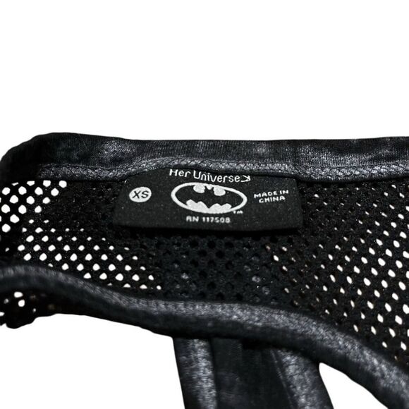 Her Universe DC Comics Batman Workout Racerback Tank Top Women’s XS - Picture 3 of 4